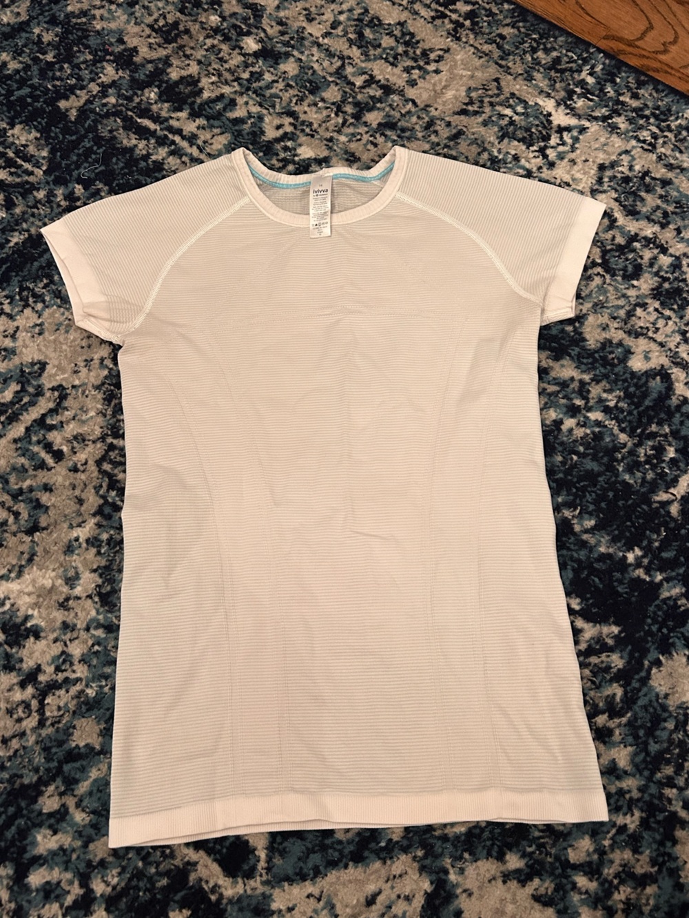 White ivivva tshirt